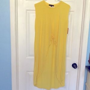 High low top with knot detail.